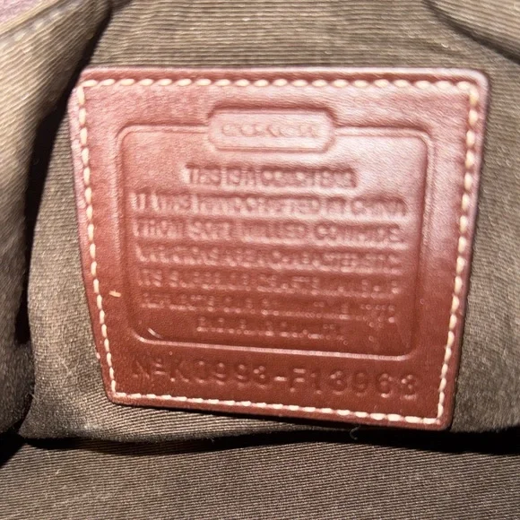 Vintage Coach White and Brown Penble Leather bag - Picture 2 of 16